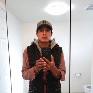 Meet your Posher, Santillan